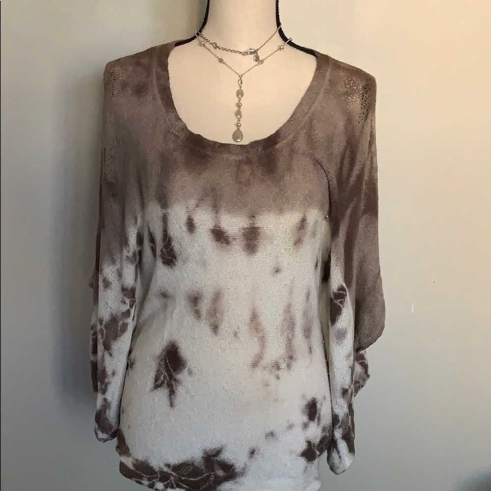 Beautiful Sweater with Bat Sleeves by T Party